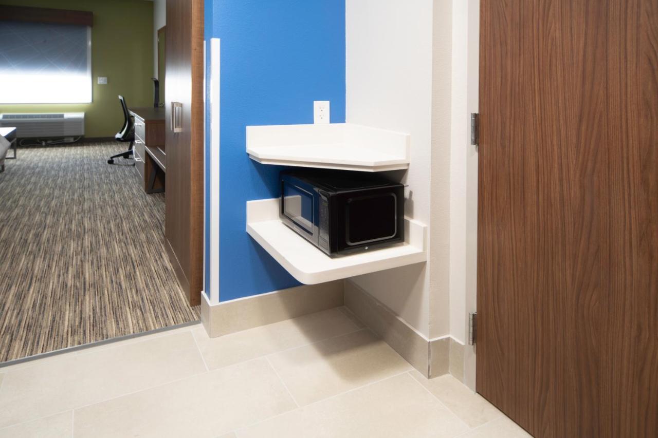 Holiday Inn Express & Suites - Fort Myers Airport By Ihg Ngoại thất bức ảnh