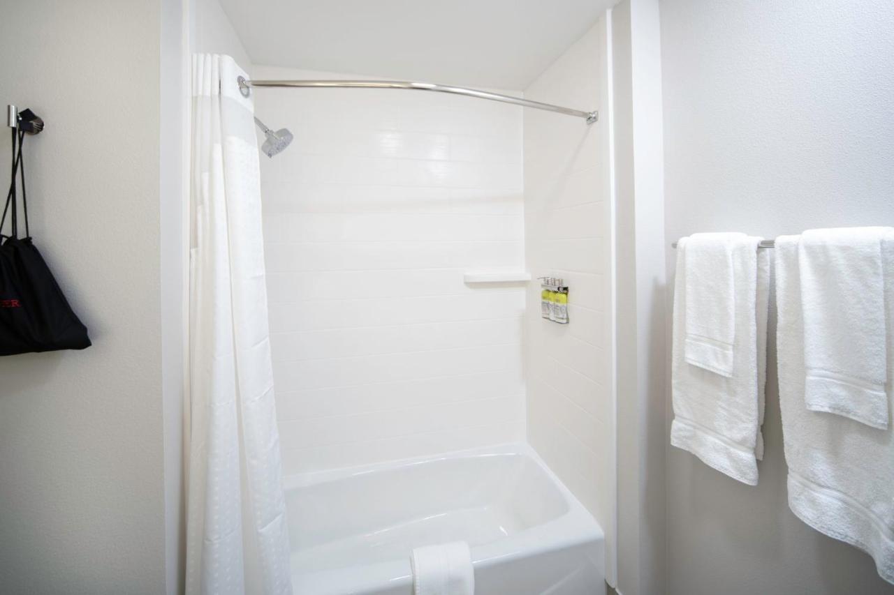 Holiday Inn Express & Suites - Fort Myers Airport By Ihg Ngoại thất bức ảnh
